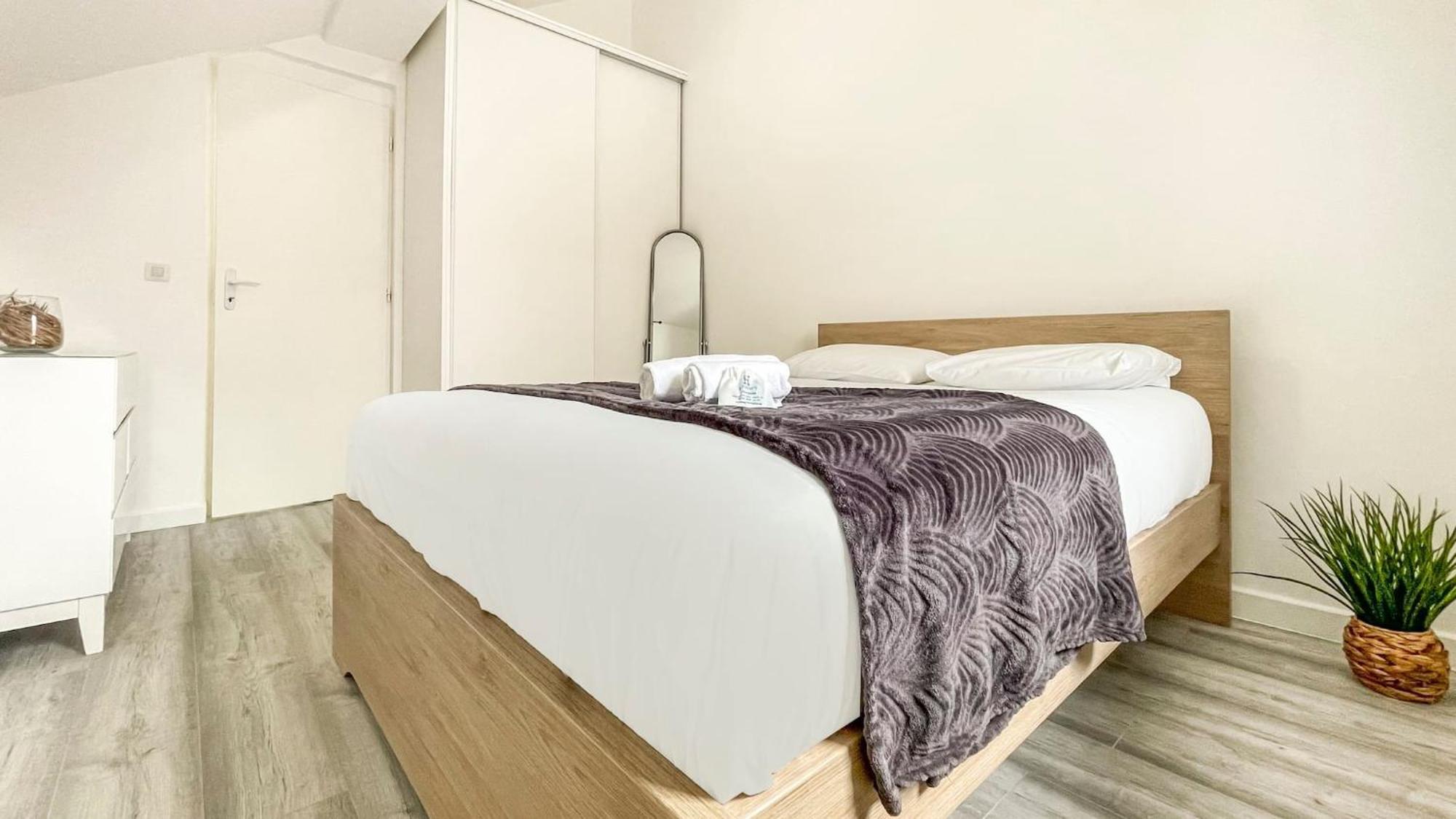 Homey Sakine- Proche Centre- Netflix- Wifi Cluses Dış mekan fotoğraf