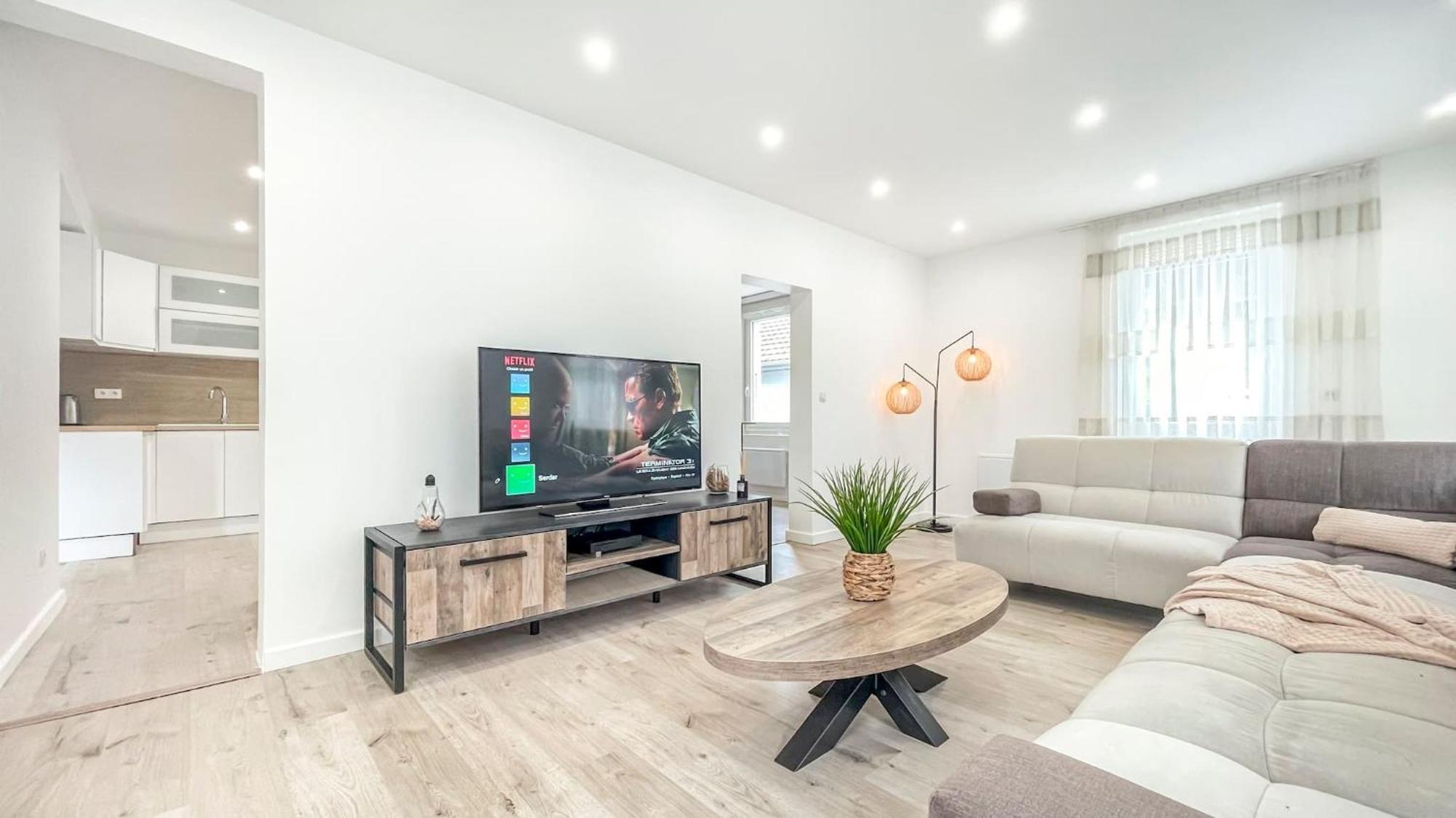 Homey Sakine- Proche Centre- Netflix- Wifi Cluses Dış mekan fotoğraf